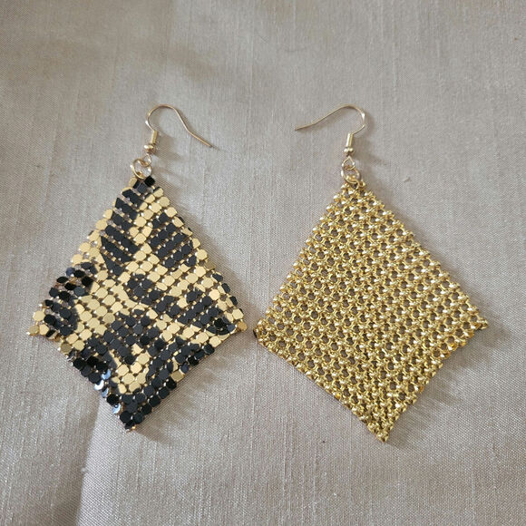 Leopard print gold mesh scarf necklace and earring set - Picture 5 of 5